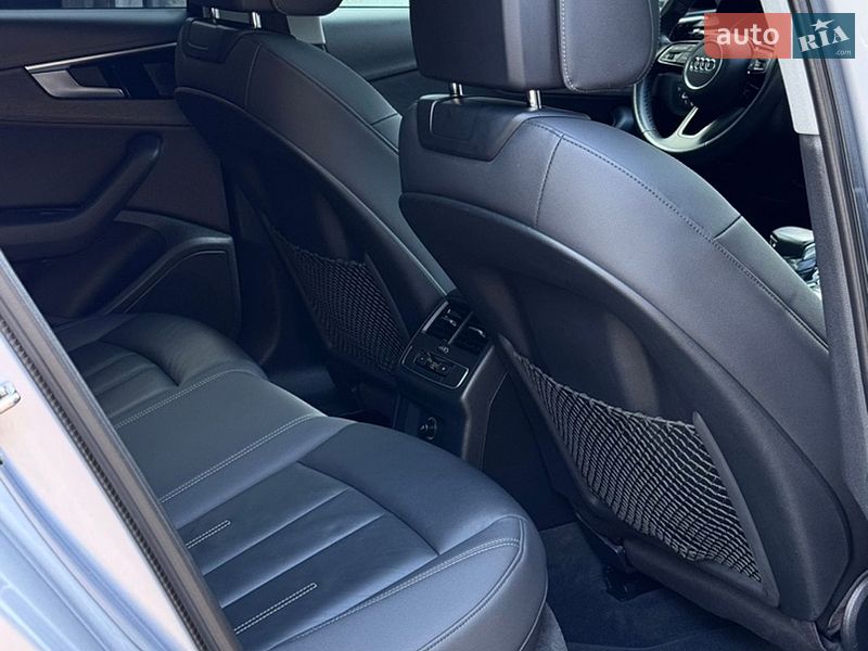 Седан Audi A4 2021 в Чернигове