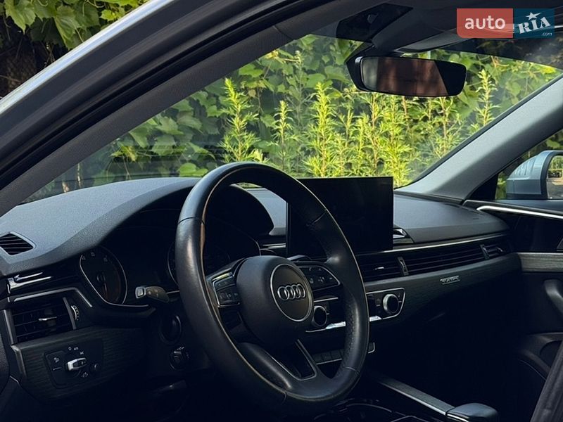 Седан Audi A4 2021 в Чернигове
