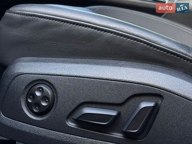 Седан Audi A4 2021 в Чернигове