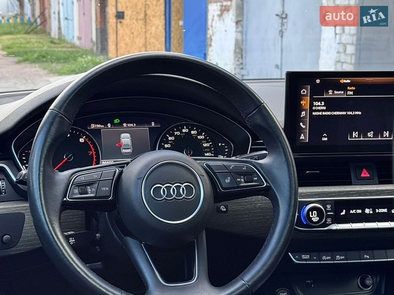 Седан Audi A4 2021 в Чернигове