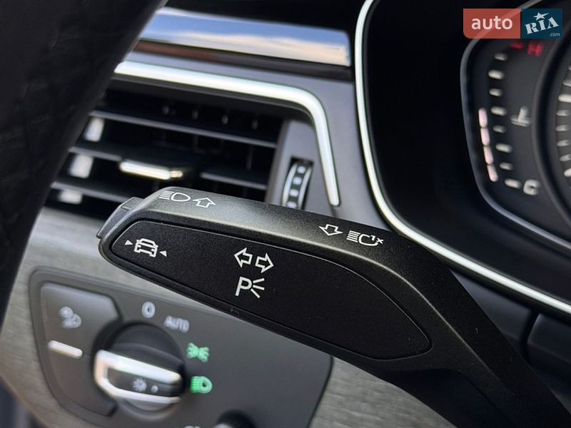 Седан Audi A4 2021 в Чернигове