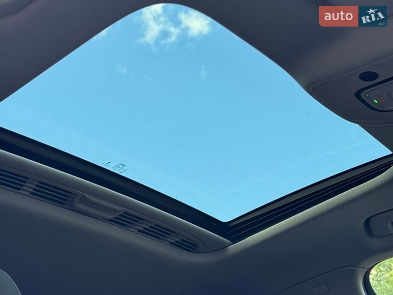Седан Audi A4 2021 в Чернигове