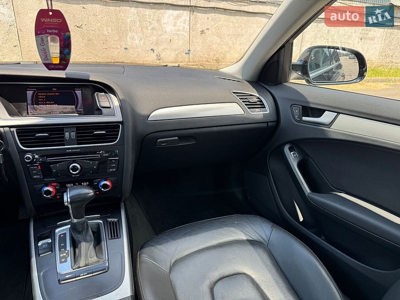 Седан Audi A4 2014 в Києві