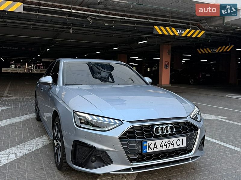 Седан Audi A4 2021 в Киеве