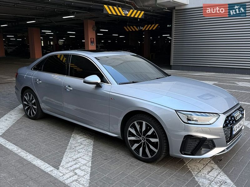 Седан Audi A4 2021 в Киеве