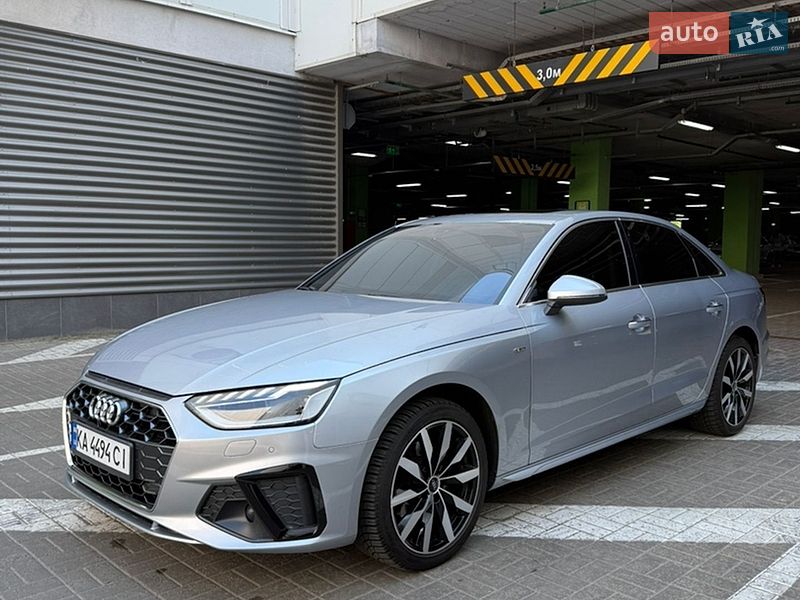 Седан Audi A4 2021 в Киеве