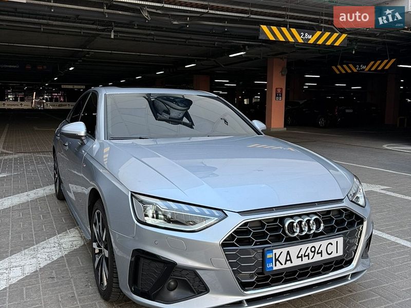 Седан Audi A4 2021 в Киеве