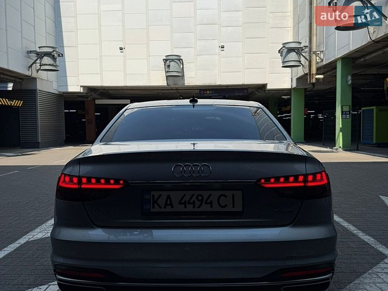 Седан Audi A4 2021 в Киеве