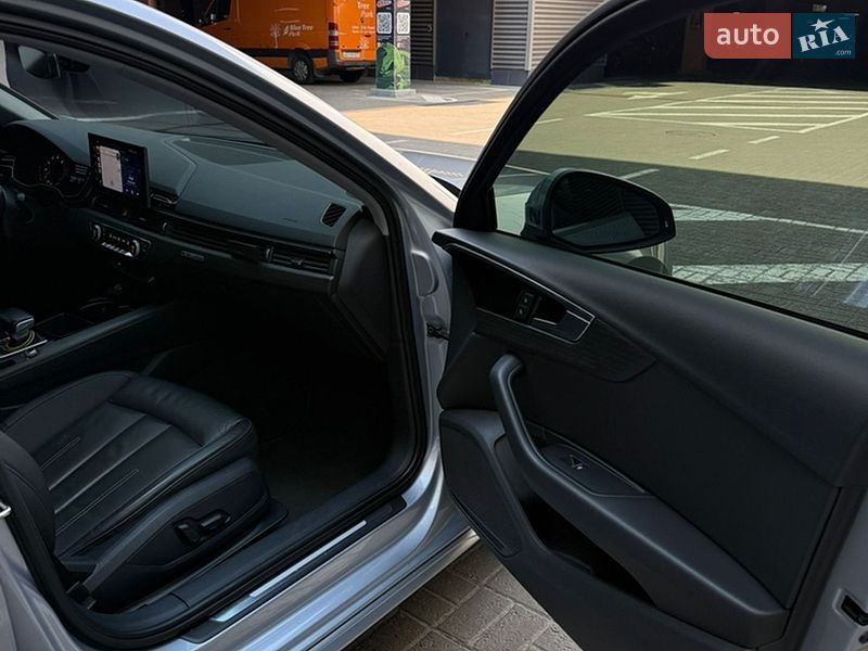 Седан Audi A4 2021 в Киеве