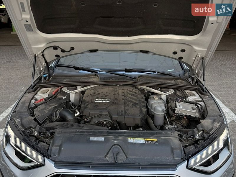Седан Audi A4 2021 в Киеве