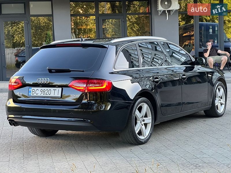 Універсал Audi A4 2012 в Новояворівську