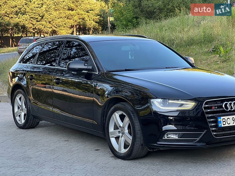 Універсал Audi A4 2012 в Новояворівську