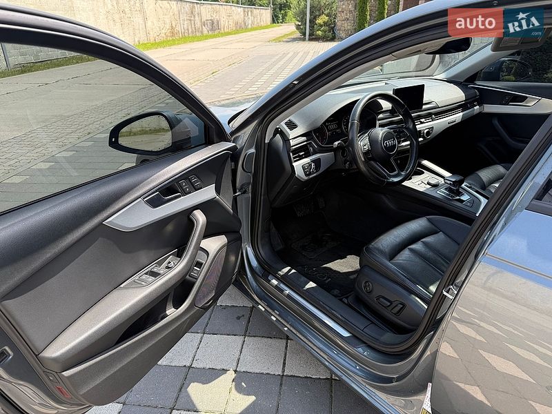 Седан Audi A4 2016 в Львове