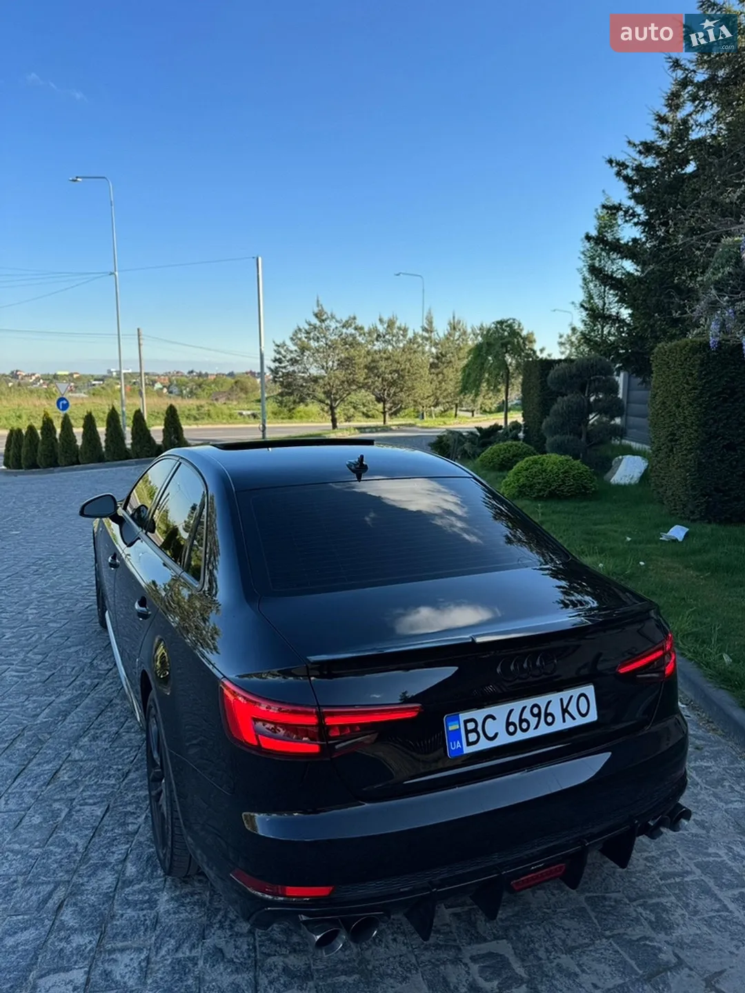 Audi A4 2016 VIN WAUDNAF45HN051170 фото оголошення 10 з 29