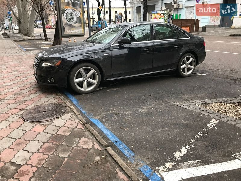 Седан Audi A4 2011 в Одесі