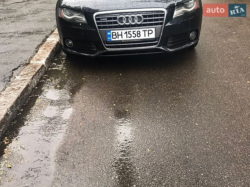 Седан Audi A4 2011 в Одесі