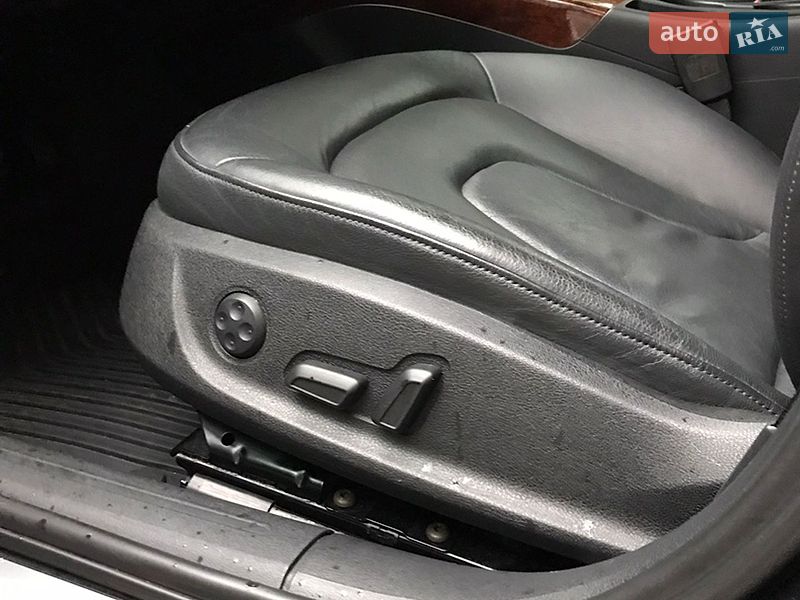 Седан Audi A4 2011 в Одесі