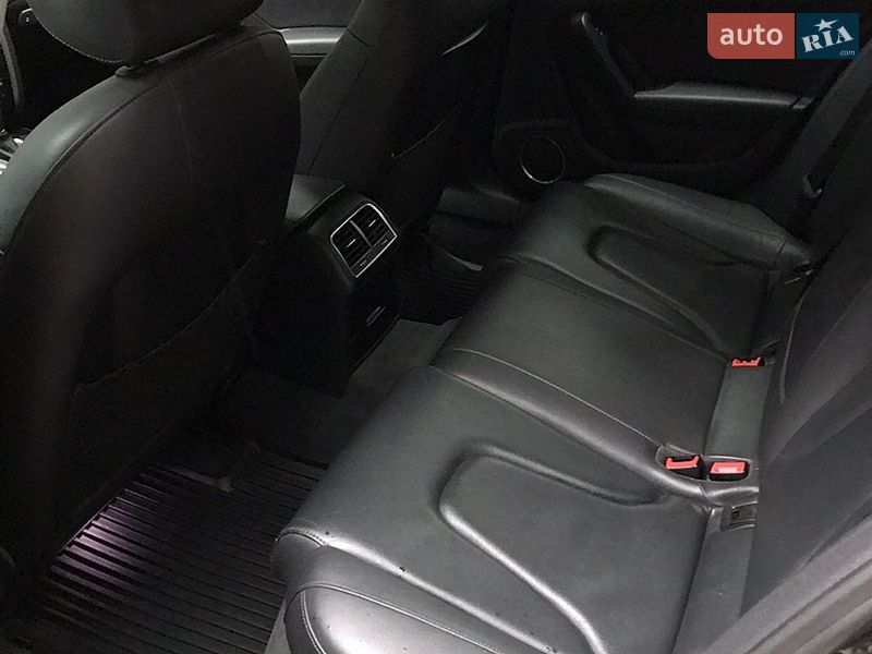 Седан Audi A4 2011 в Одесі