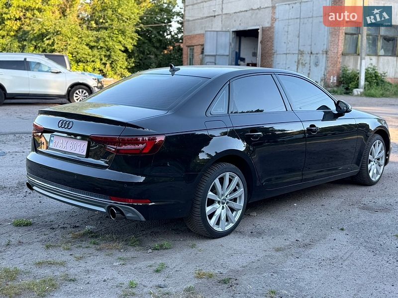 Седан Audi A4 2019 в Лубнах