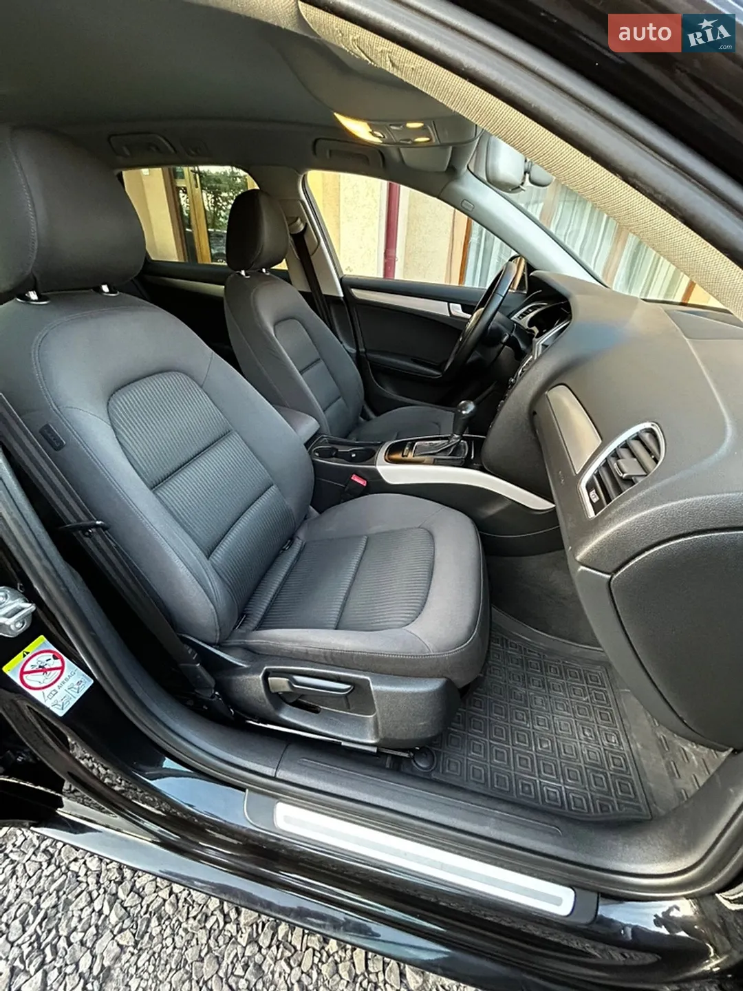 2011 Audi A4 - мініатюра 21