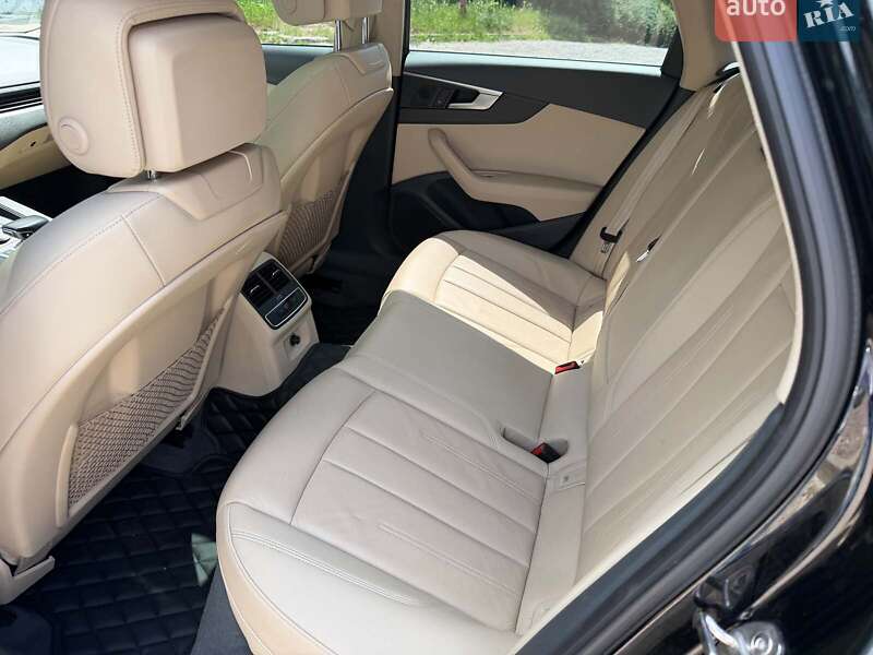 Седан Audi A4 2018 в Києві