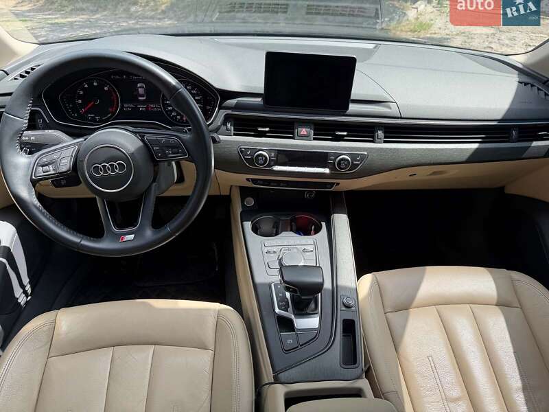 Седан Audi A4 2018 в Києві
