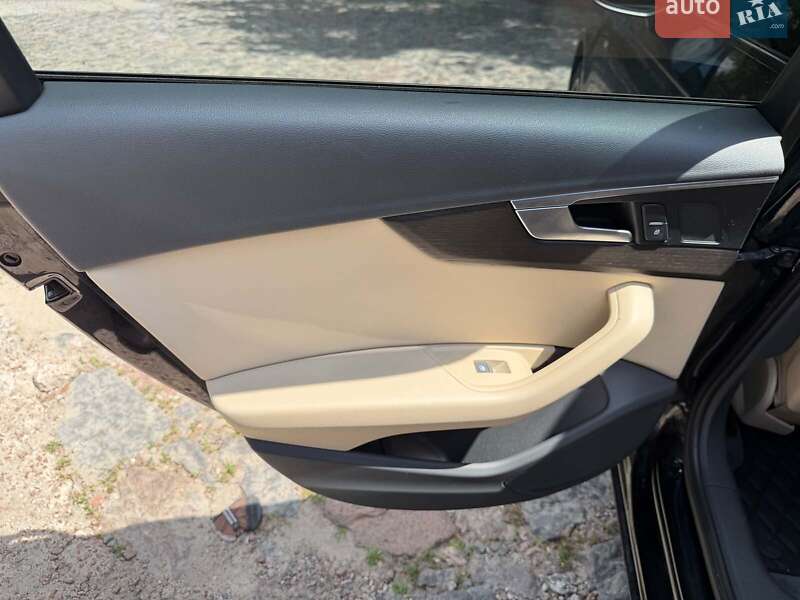 Седан Audi A4 2018 в Києві