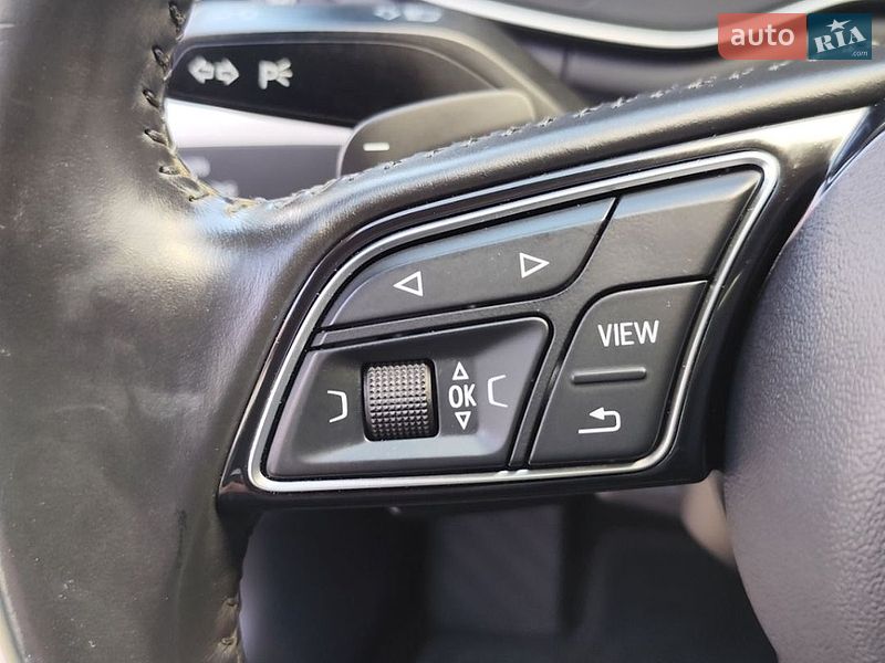 Седан Audi A4 2017 в Чернигове
