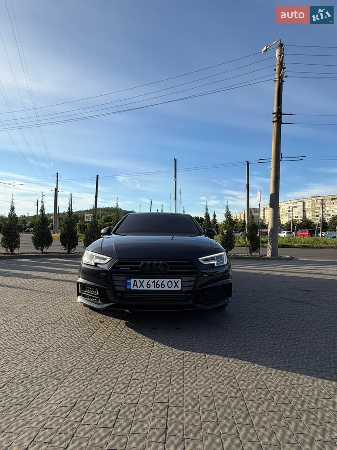 Audi A4 2018 VIN WAUENAF48JN015659 фото оголошення 10 з 22