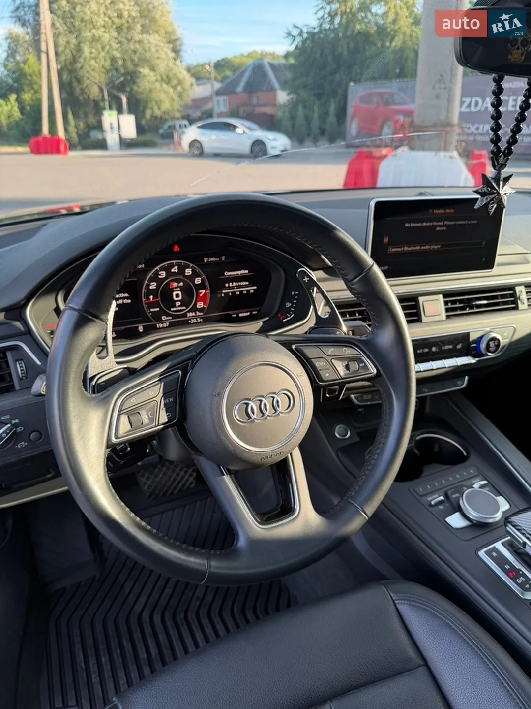 Audi A4 2018 VIN WAUENAF48JN015659 фото оголошення 18 з 22