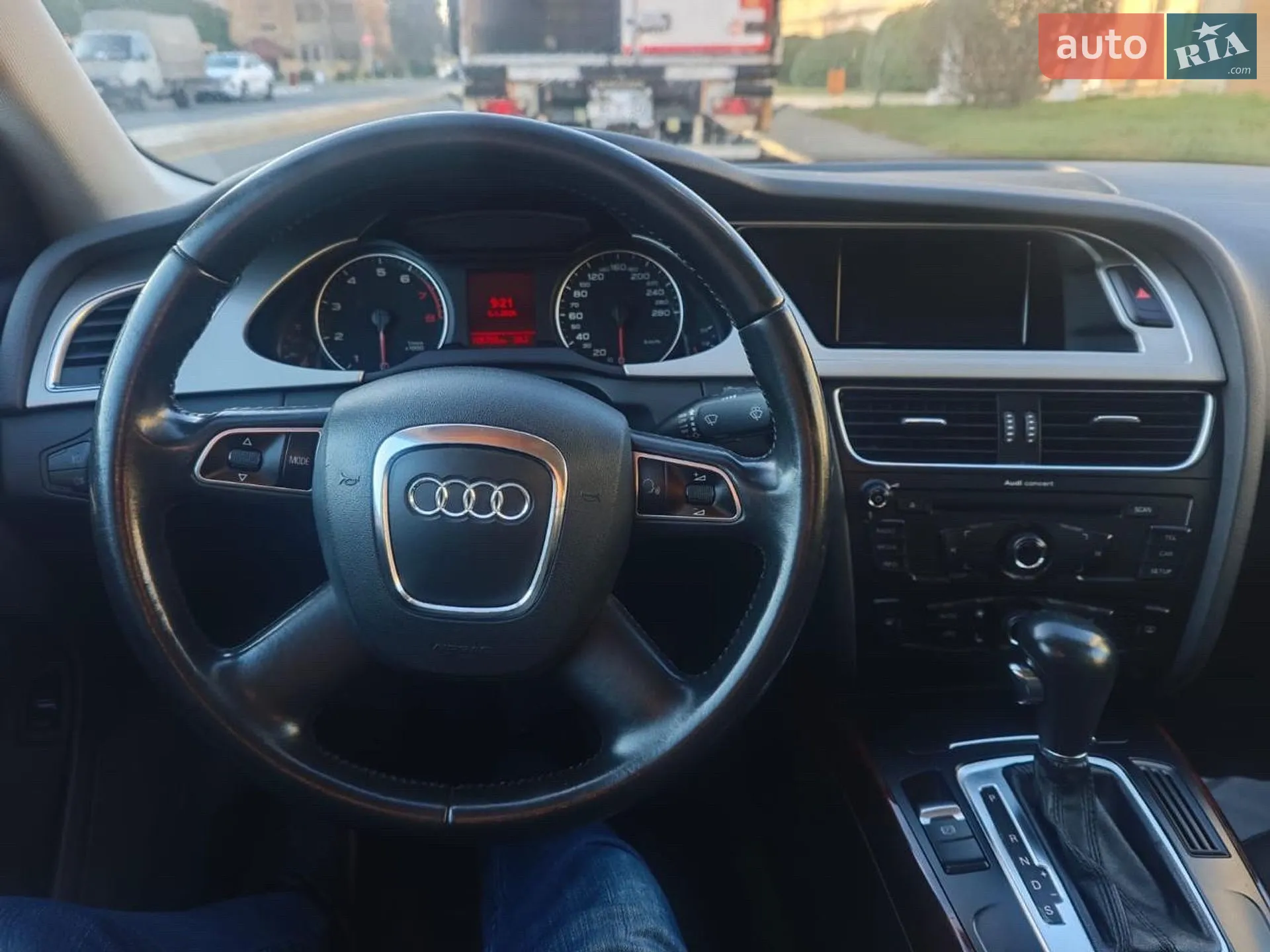 2010 Audi A4 - мініатюра 7