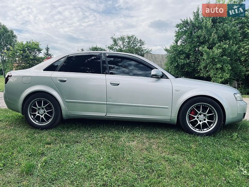 Седан Audi A4 2004 в Липовій Долині