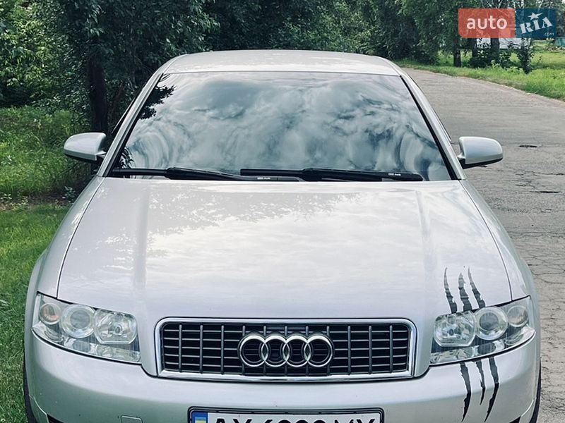 Седан Audi A4 2004 в Липовій Долині