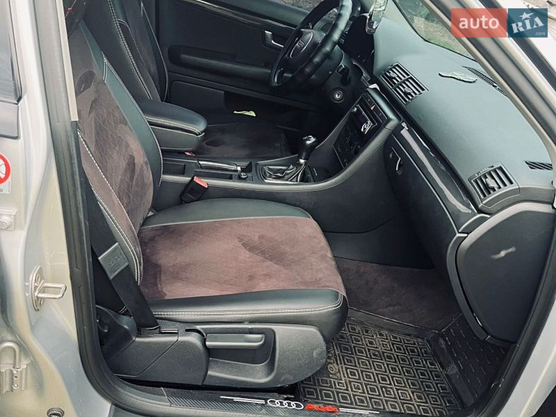 Седан Audi A4 2004 в Липовій Долині