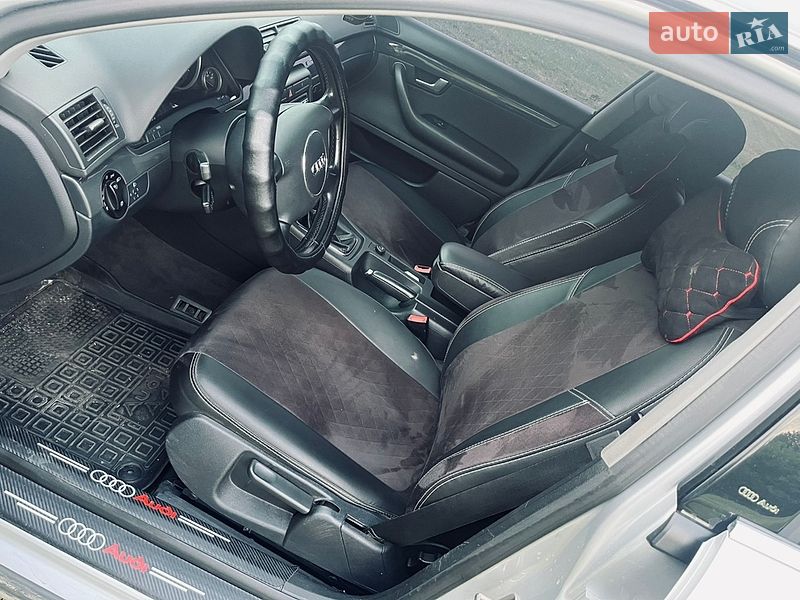 Седан Audi A4 2004 в Липовій Долині
