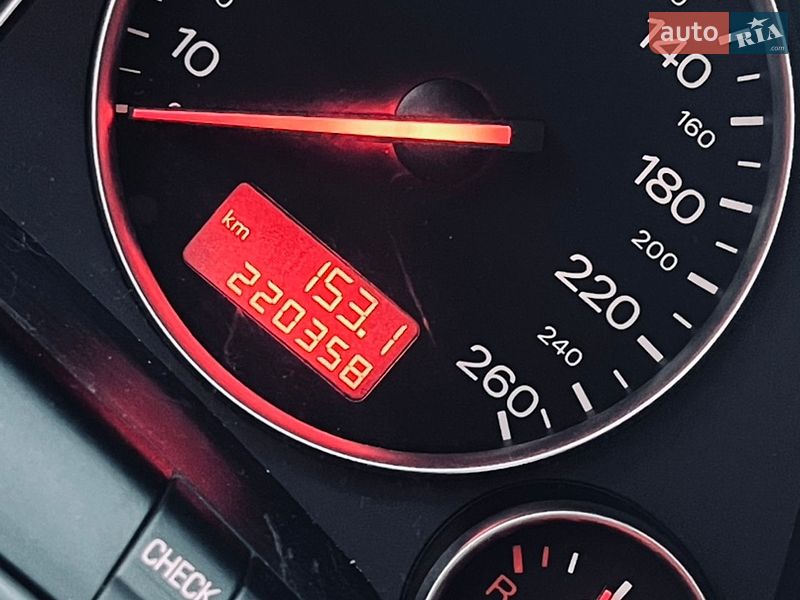 Седан Audi A4 2004 в Липовій Долині