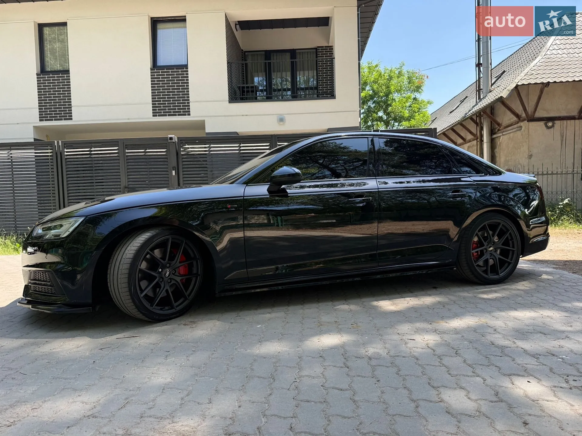 Audi A4 2015 VIN WAUENAF47HN001083 фото оголошення 3 з 5