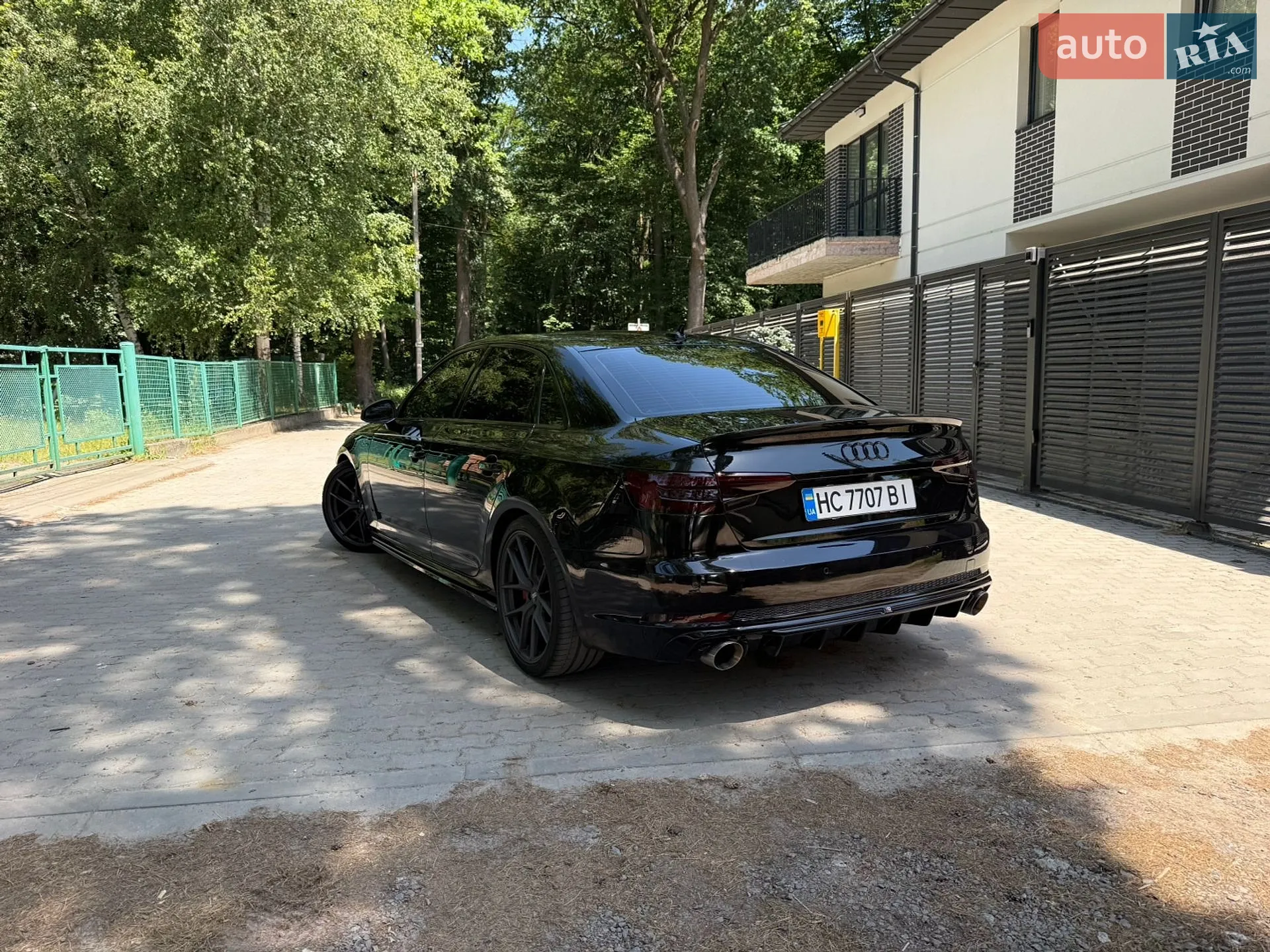 Audi A4 2015 VIN WAUENAF47HN001083 фото оголошення 5 з 5