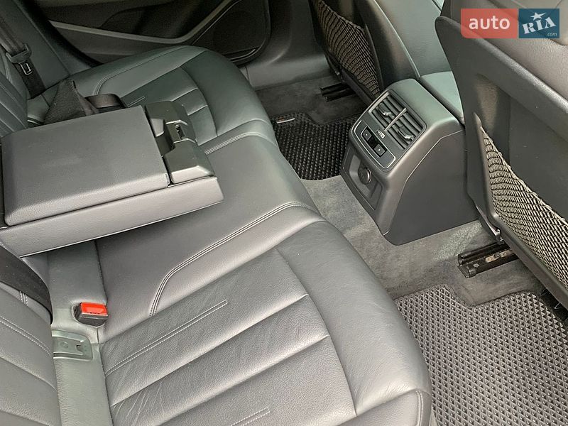 Седан Audi A4 2016 в Ирпене
