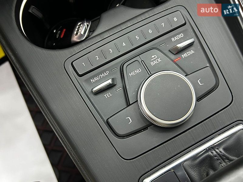 Седан Audi A4 2016 в Черновцах
