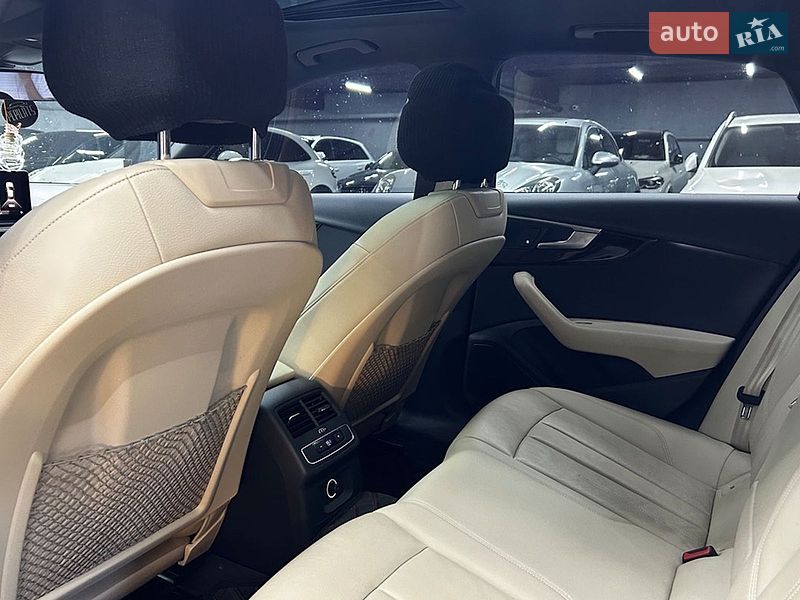 Седан Audi A4 2016 в Черновцах