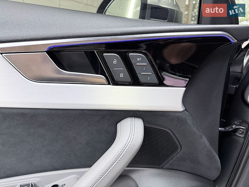 Седан Audi A4 2023 в Киеве
