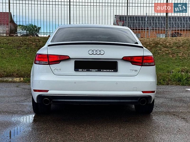 Седан Audi A4 2015 в Киеве