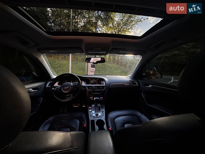 Седан Audi A4 2014 в Львове