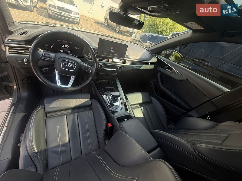 Седан Audi A4 2022 в Києві