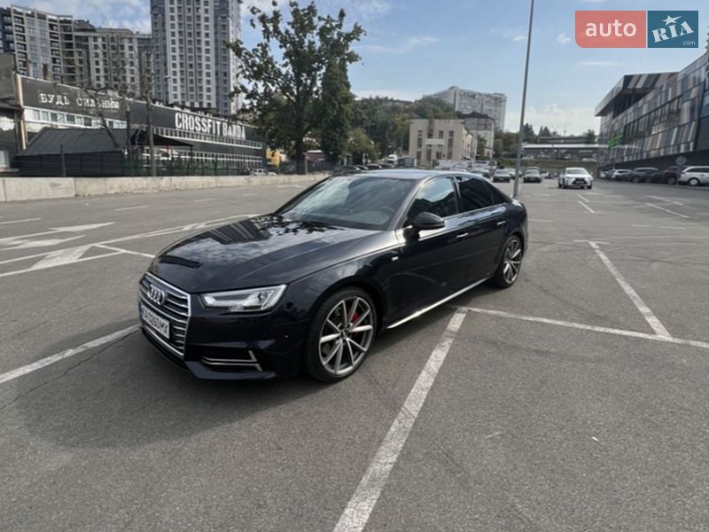 Седан Audi A4 2018 в Киеве