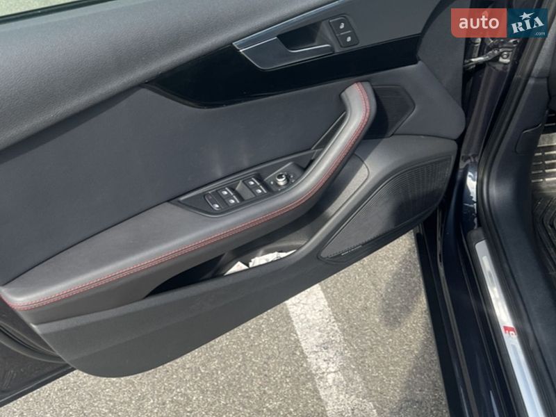 Седан Audi A4 2018 в Киеве