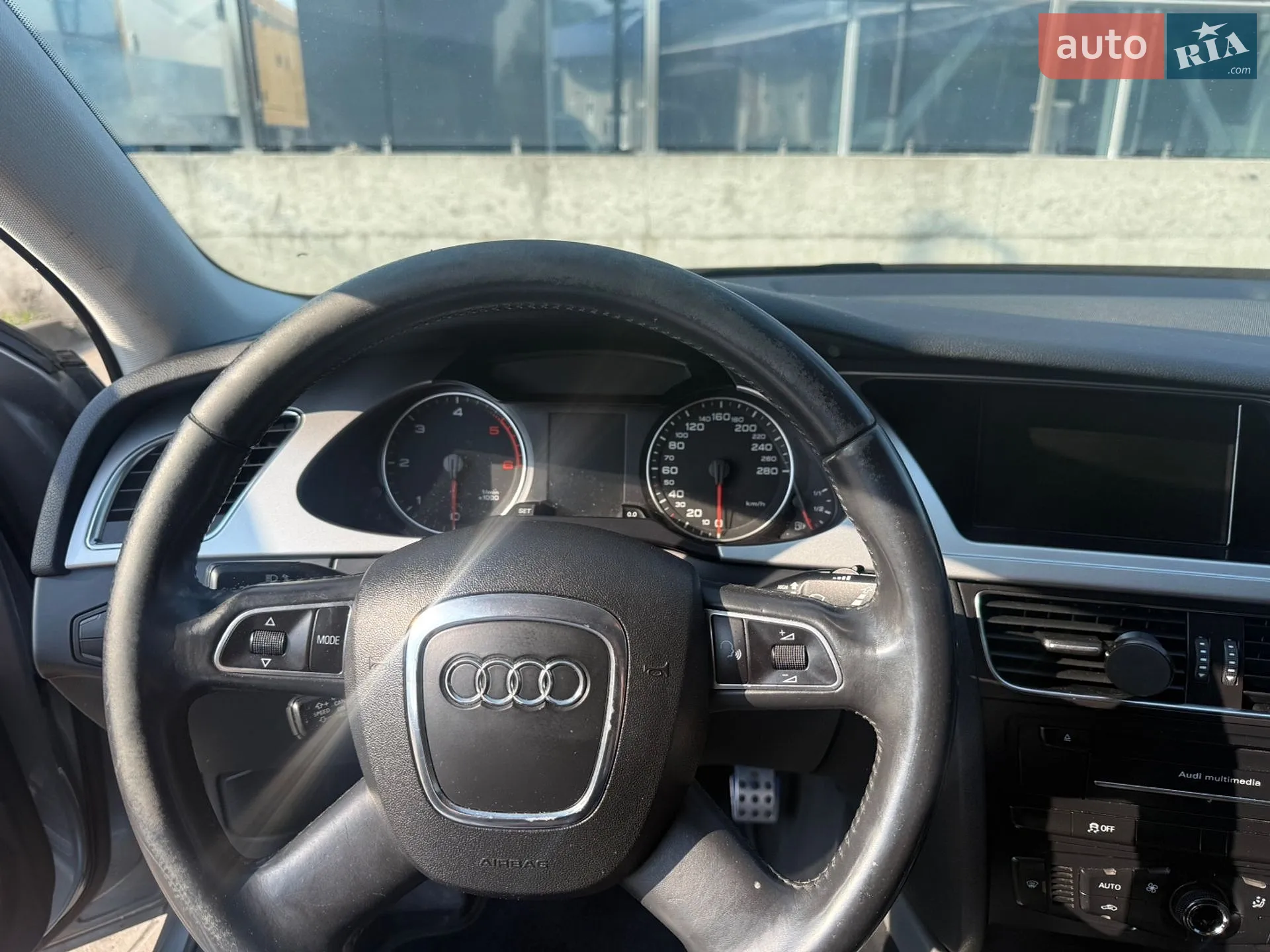 2011 Audi A4 - мініатюра 13