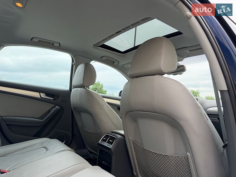 Седан Audi A4 2014 в Львове