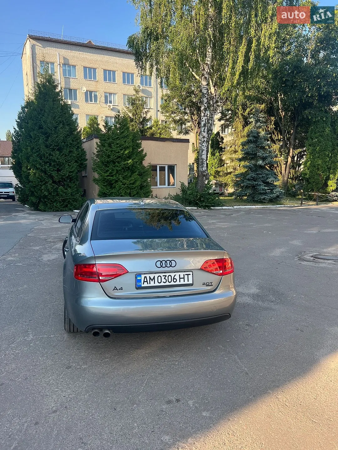 2010 Audi A4 - мініатюра 4